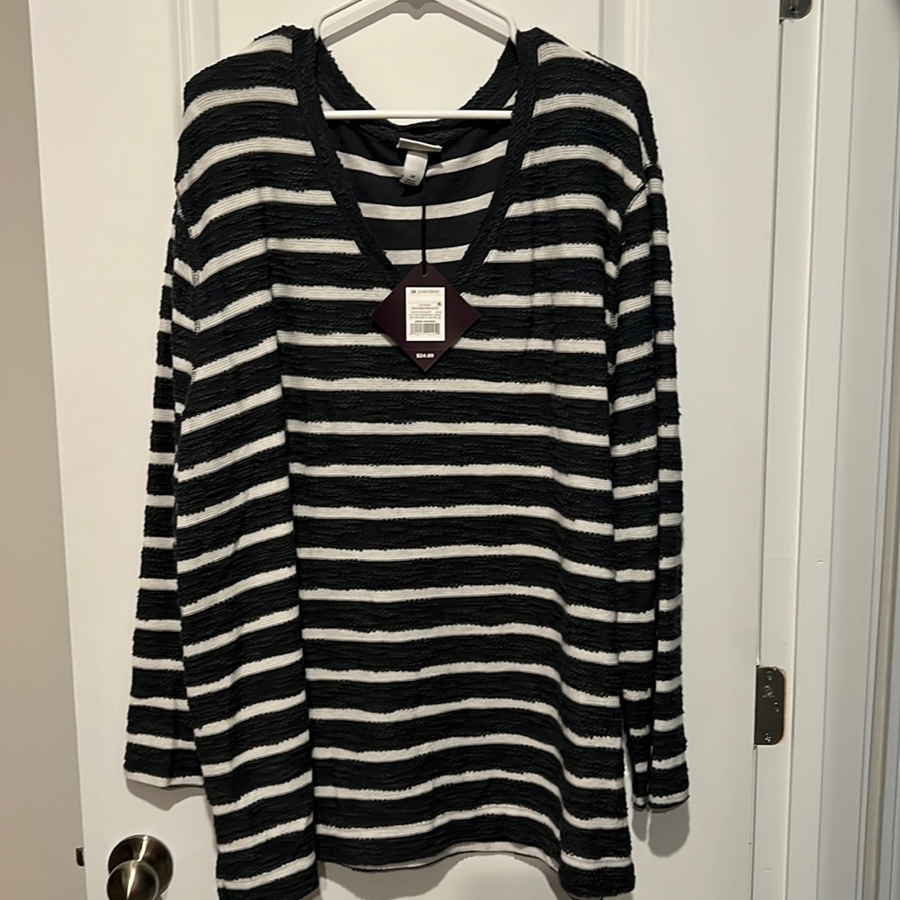 Brand new Ava and Viv V neck sweater